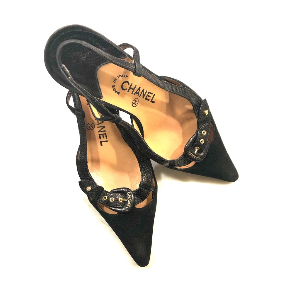 Chanel slingbacks. Timeless beauties!!
